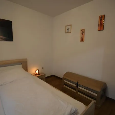 Apartment Lu's *